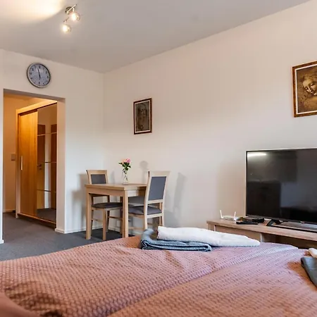 Apartment Summit *