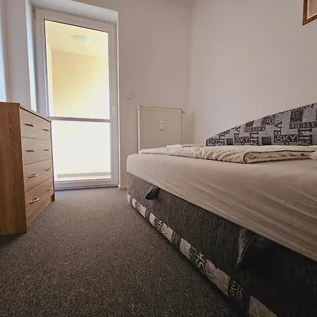 Summit Apartment *