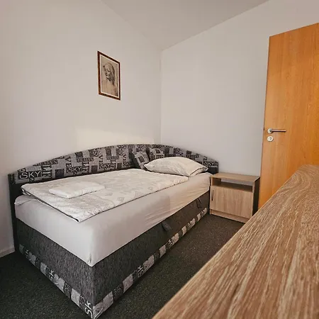 Summit Apartment Bešeňová