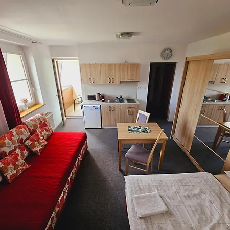 Summit * Bešeňová